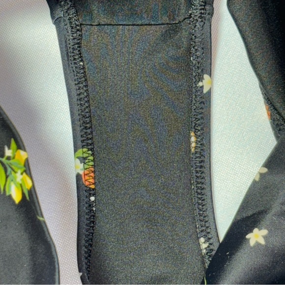 PINK Victoria’s Secret Bikini Bottoms ONLY 1 Piece Size S - Picture 5 of 9